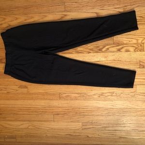 Super flattering booty-enhancing leggings!